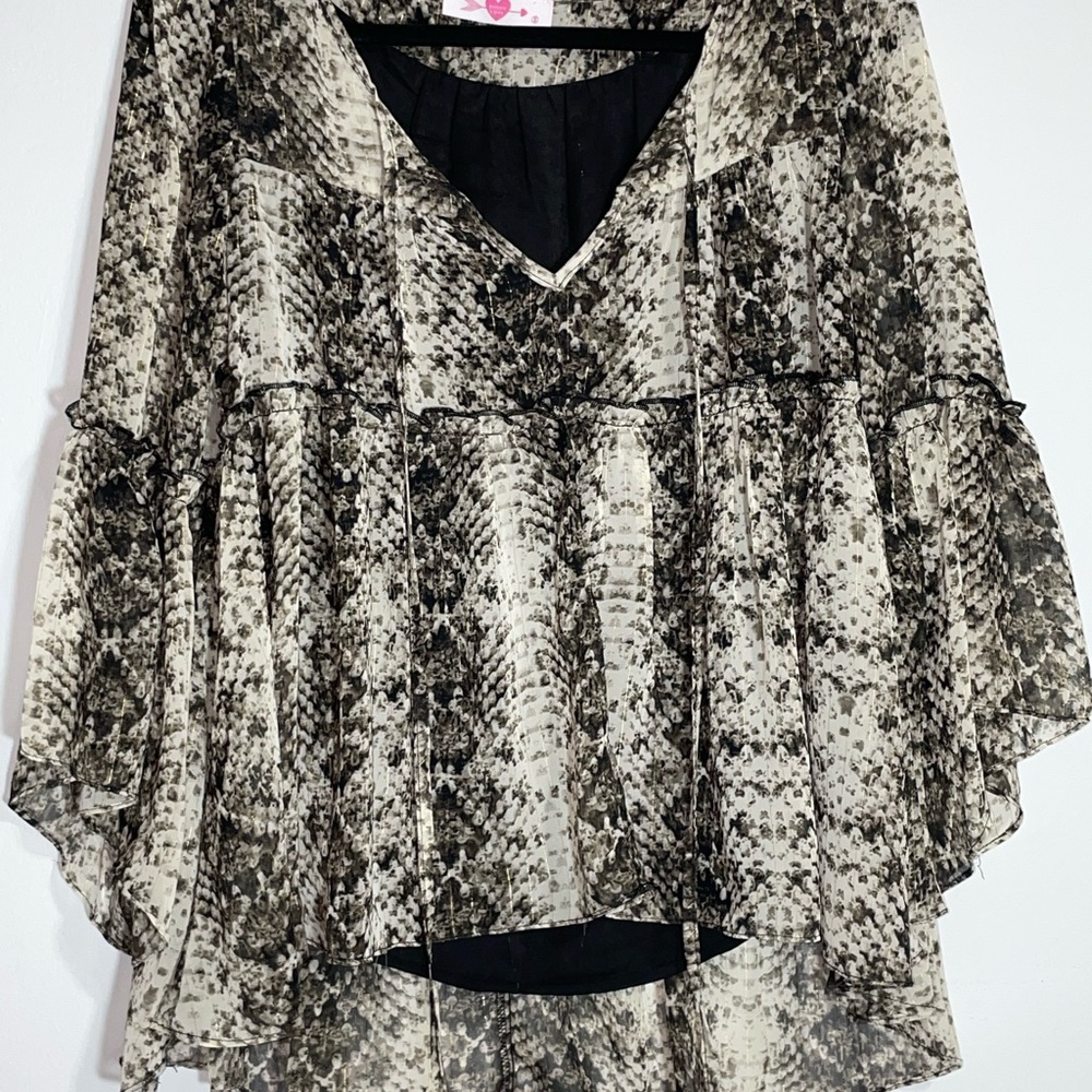Buddy Love Black and Cream Patterned Blouse
